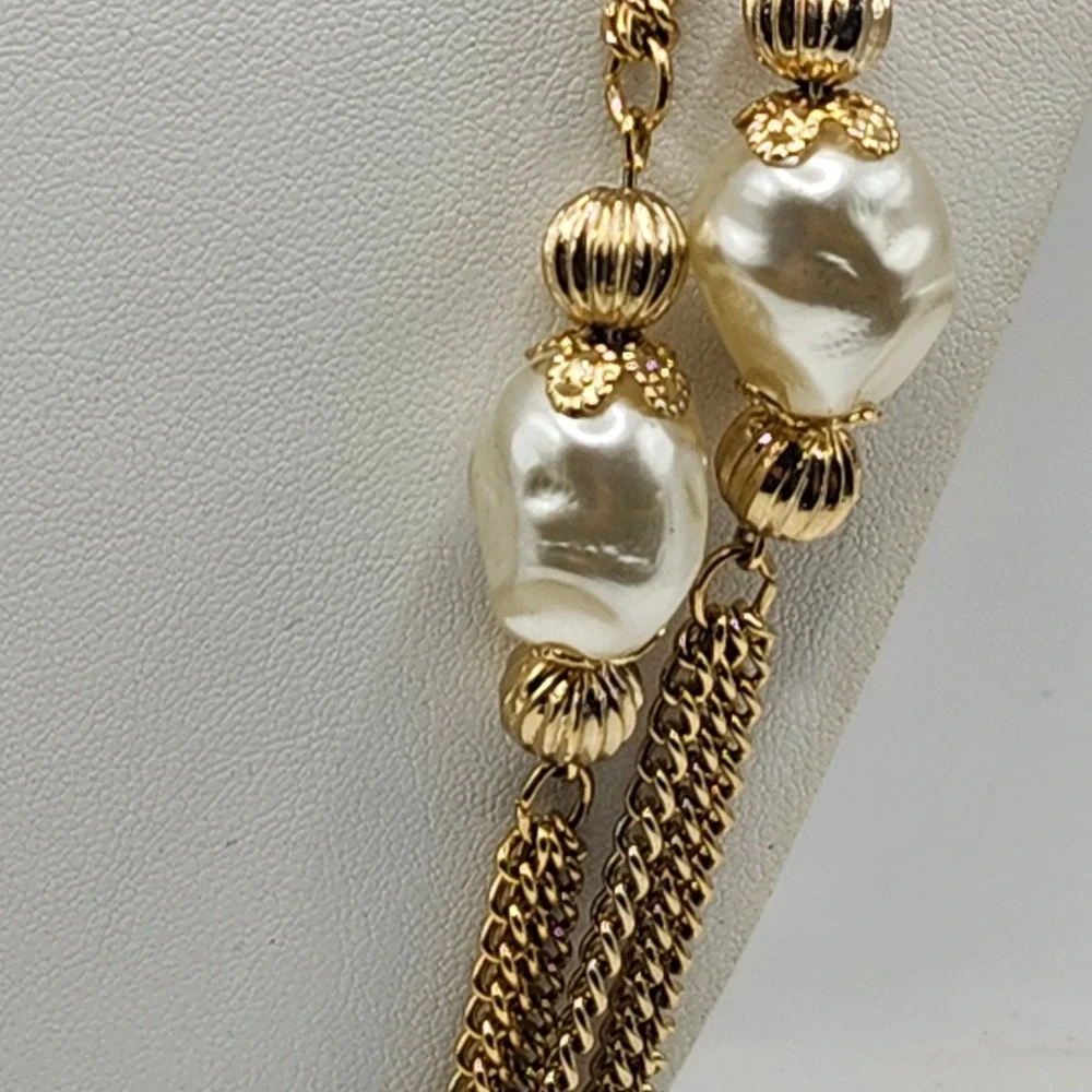 Vintage Gold Tone Multi Strand Long Chain Faux Baroque Pearl‎ Station Necklace